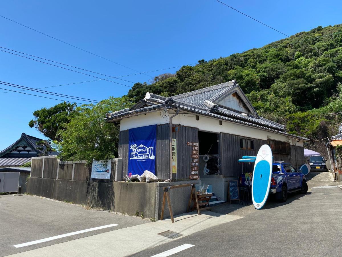Guest House & Bar Diamond Head Mihana Extérieur photo