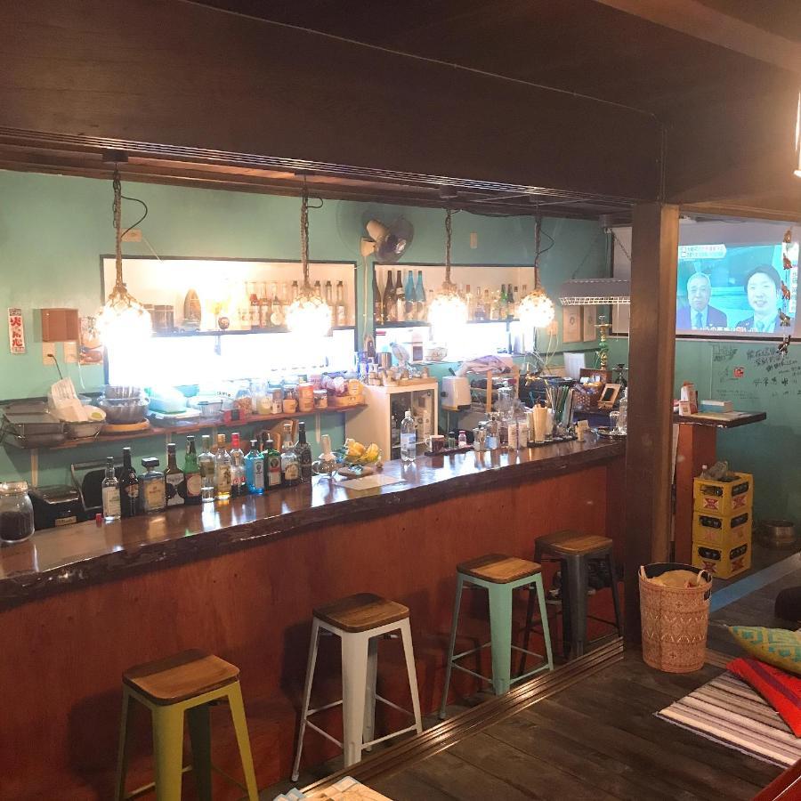 Guest House & Bar Diamond Head Mihana Extérieur photo